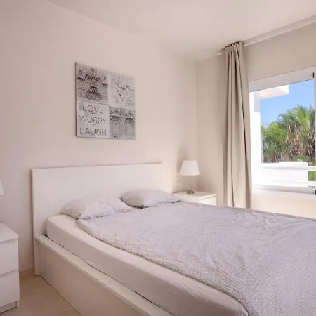 Alcazaba Lagoon Golf Apartment Estepona