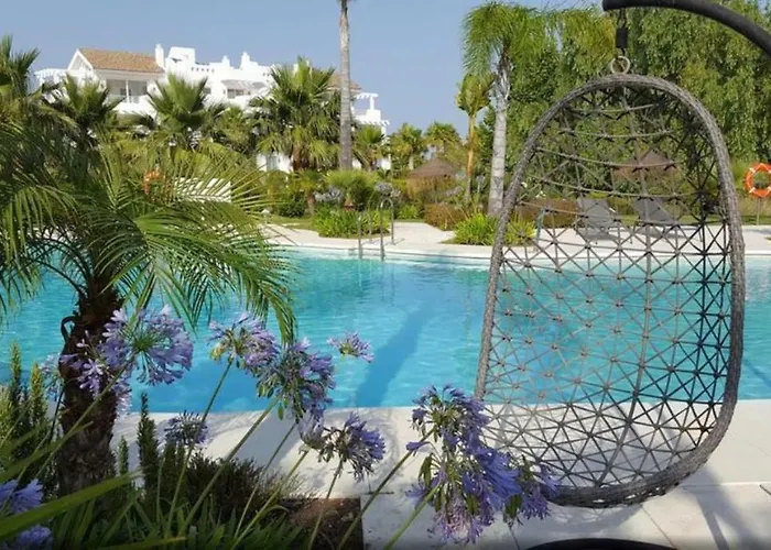 Апартаменти Alcazaba Lagoon Golf Естепона