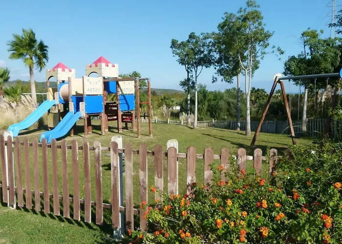 Alcazaba Lagoon Golf Естепона