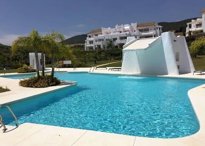 Апартаменти Alcazaba Lagoon Golf *