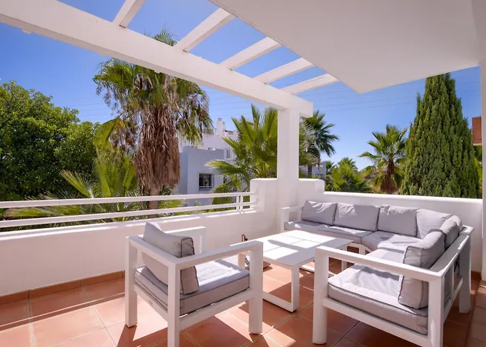 Lägenhet Alcazaba Lagoon Golf Estepona